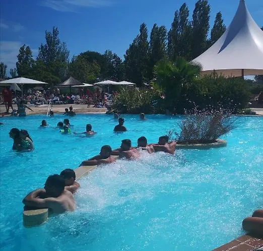 La Carabasse Vias-plage-t4 Climatise,tout Confort, Emplacement Calme ! Üdülőpark Vias